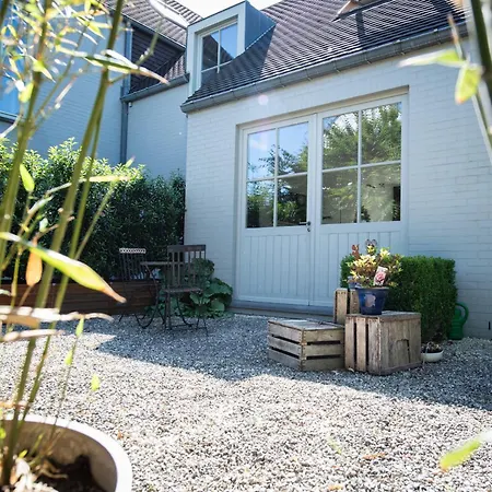 Bed & Breakfast Art'Aviation Guesthouse Beauvechain